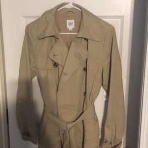 Gap trench coat NWT size medium